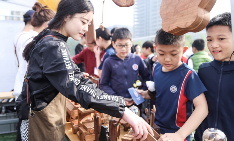 北京市力迈中美国际学校音乐嘉年华之木工艺术(图1)