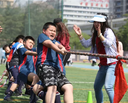 力迈中美国际学校运动会