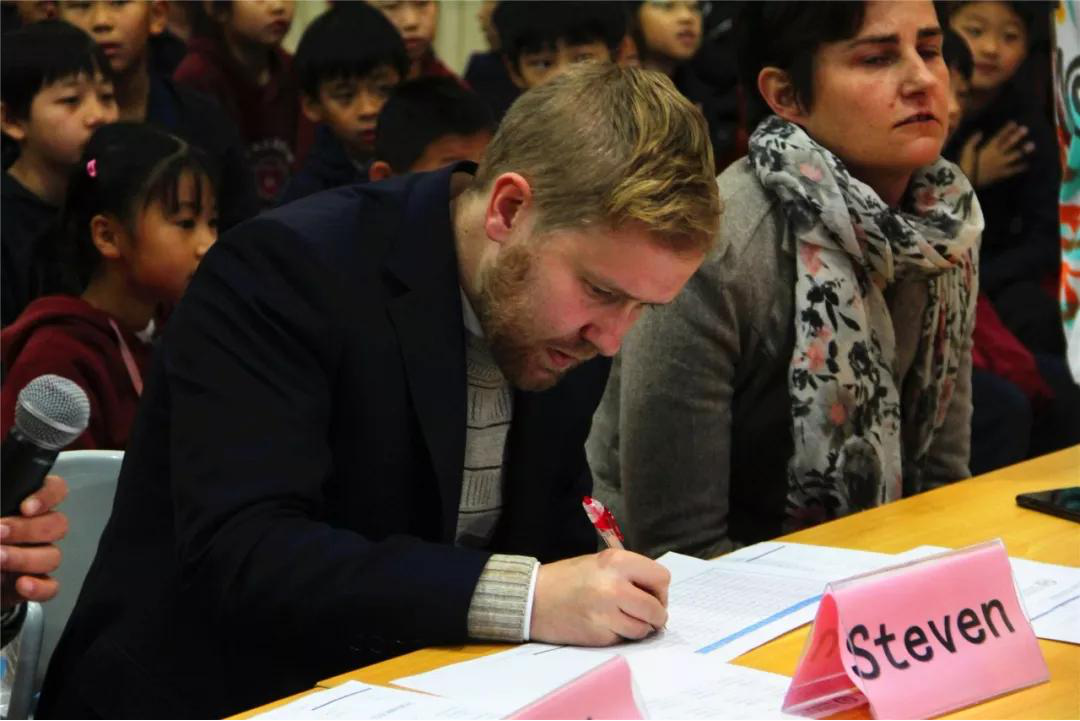 英语词汇什么的，敢来和我打擂吗？/力迈中美国际学校拼词大赛Spelling Bee(图28)