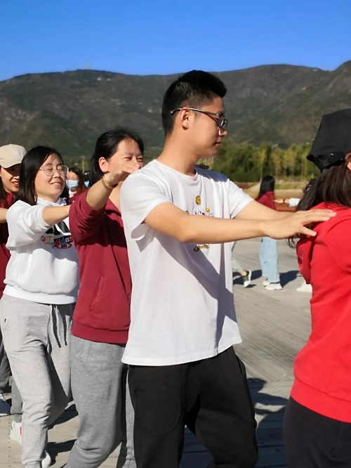 秋风兮，我们踏歌而行|力迈中美学校2020～2021学年班主任团建活动(图12)