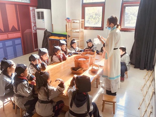 古诗小镇蕴文化，科技中心揭奥秘|力迈中美国际学校小学生社会实践活动(图5)