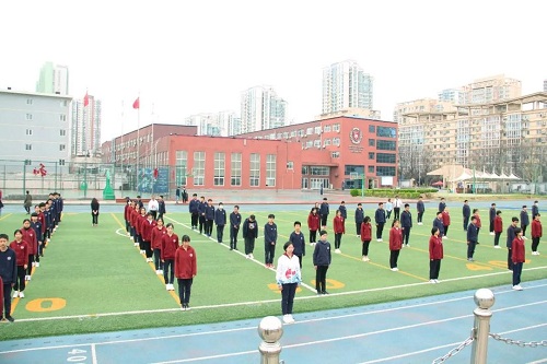 靠近阳光，成为更好的自己 | 力迈中美学校中小学生广播操大赛(图1)