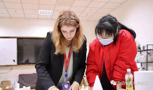 力迈国际高中“爱与责任”专辑 | 亦师亦友亦姐——艺术创作道路上的领路人Evelyne(图5)